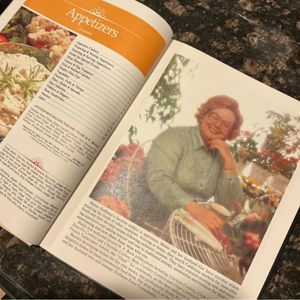 Appetizers Cookbook - Black and Yellow